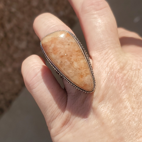 New Oversized Sunstone 925 Silver Statement Ring. - Picture 8 of 15
